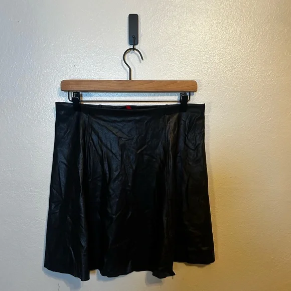 Spanx Faux Leather Skater Flouncy Skirt - Picture 2 of 4